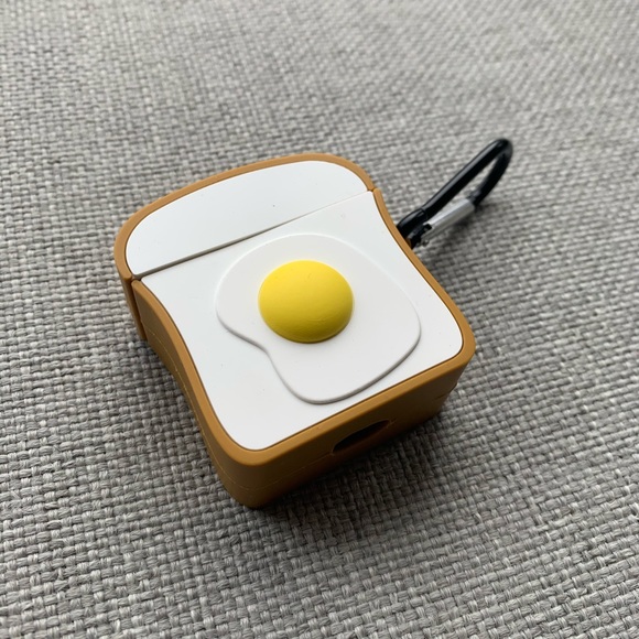 NWOT Egg Toast AirPod Case - Picture 2 of 3